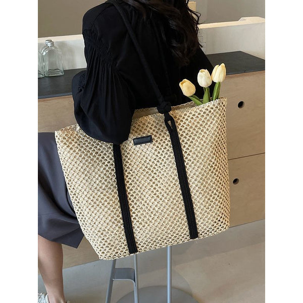 Beige knitted beach tote with large capacity and one-shoulder strap – breathable and foldable